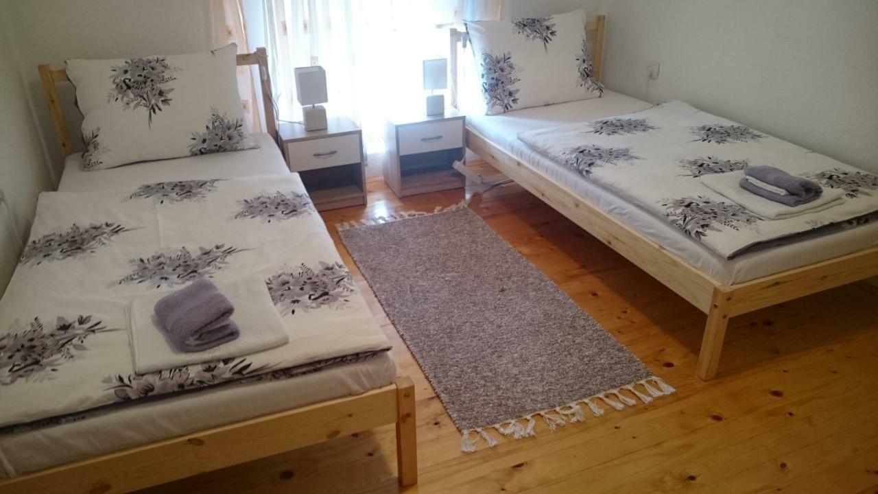 Apartman Franjicic โคเรนนิซา ภายนอก รูปภาพ